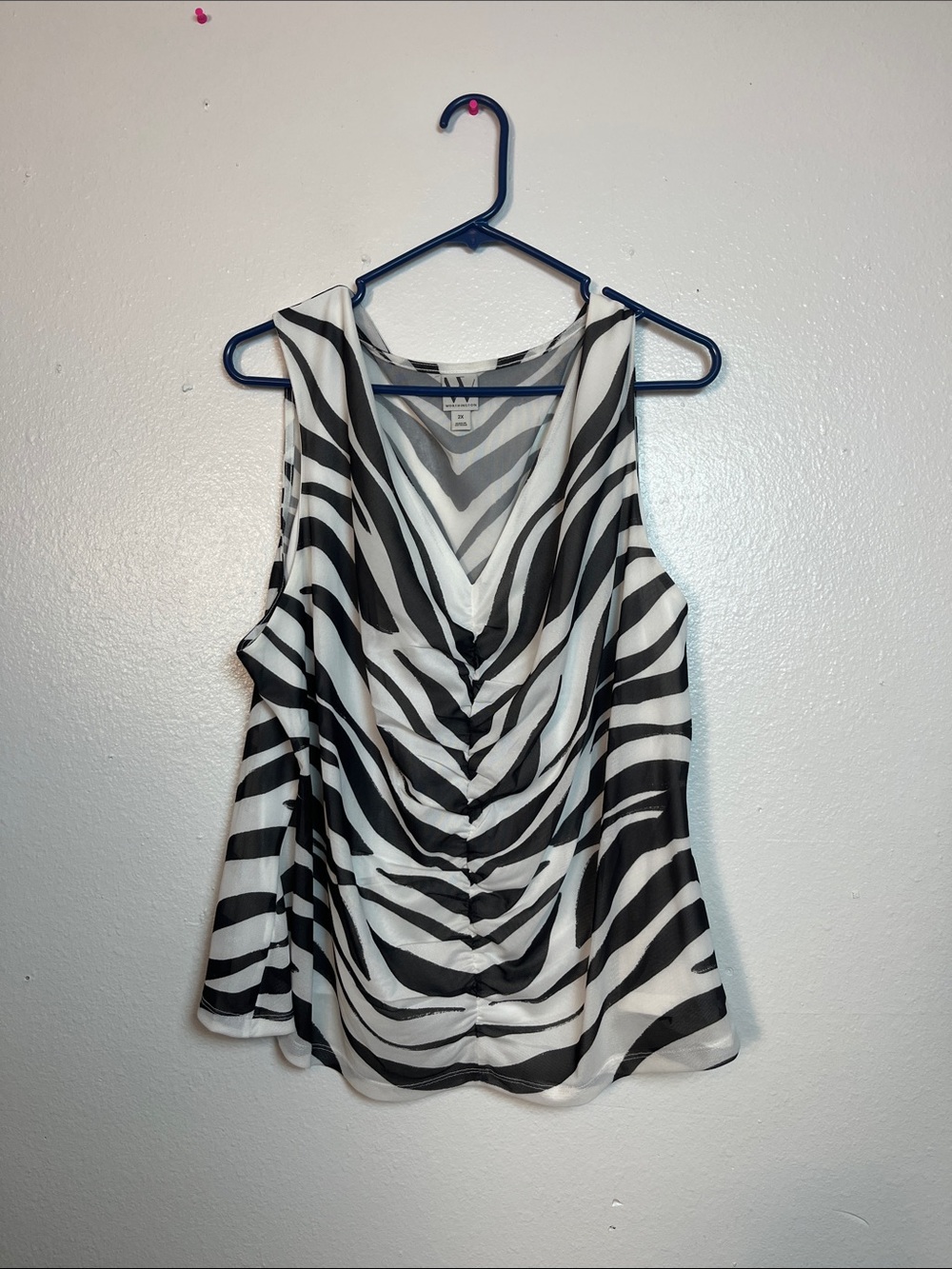 Worthington Black & White Zebra Print Sleeveless V-Neck Blouse